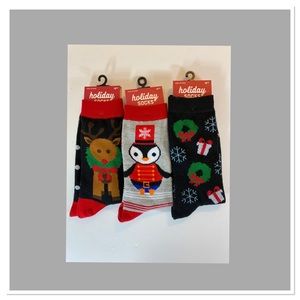 New! Women’s Holiday Crew Socks 3 Pairs Fit Shoe Size 4-10
